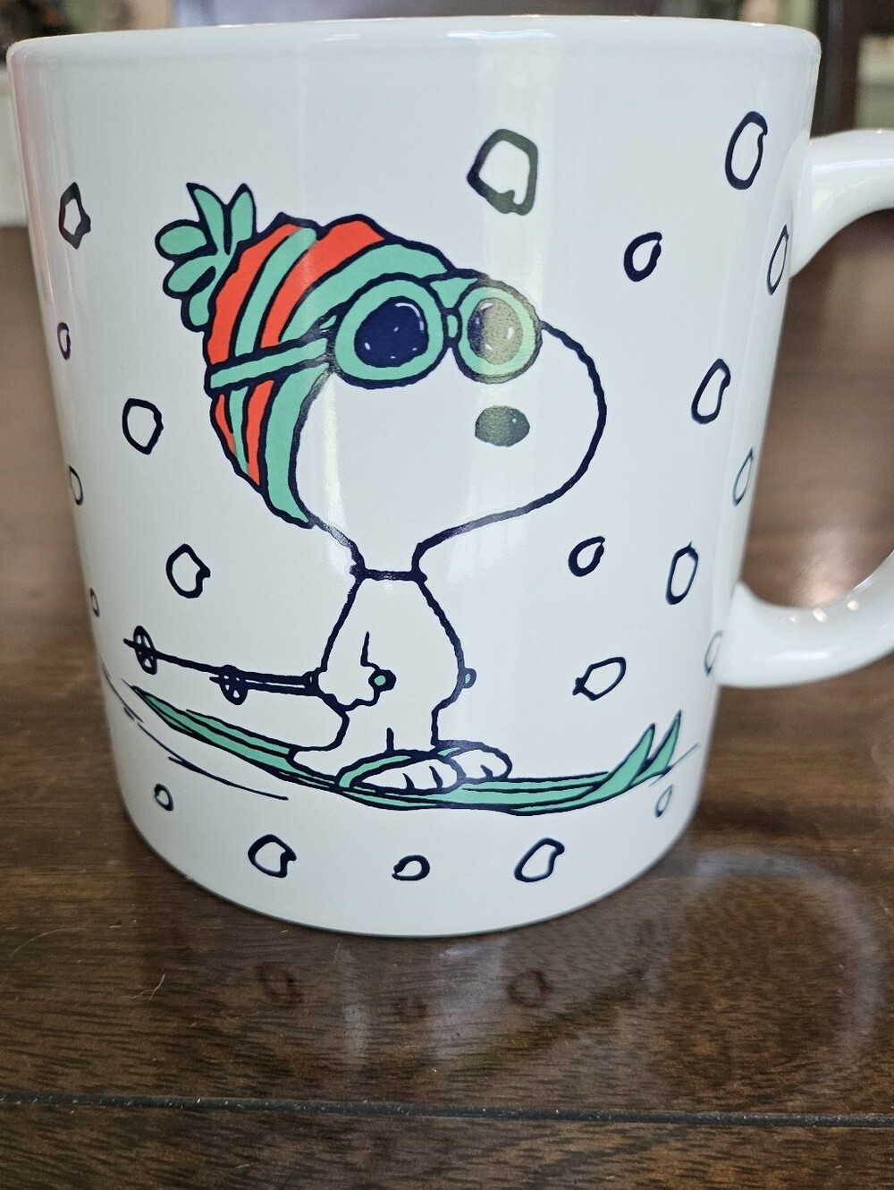 Peanuts White Mug with Snoopy in Red & Green Ski Gear